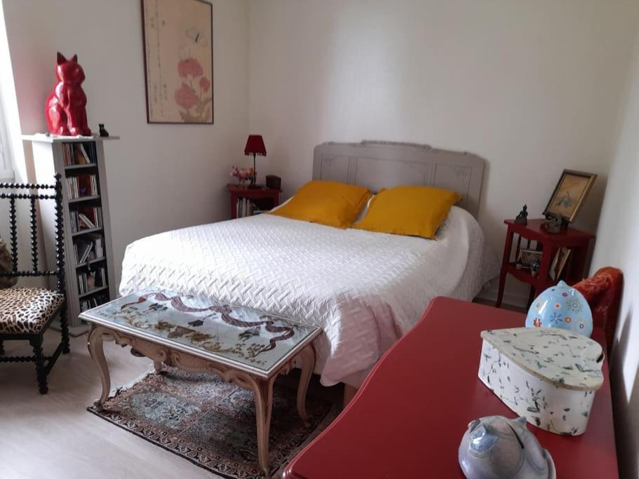 Les Abelias Bed and Breakfast Hauterive  Exteriör bild